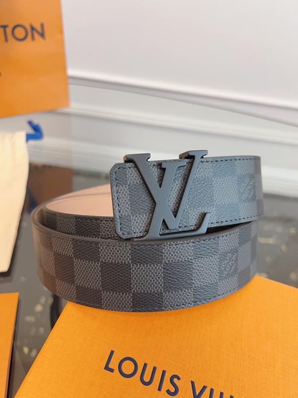 ルイヴィトンベルト着用イメージ